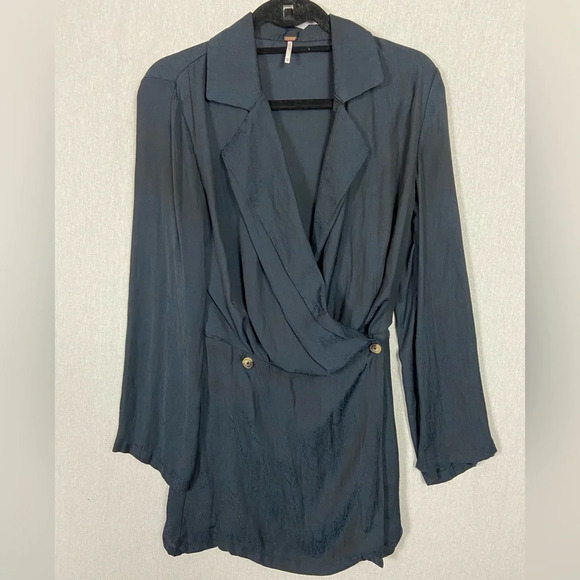 Free People Tonal Snakeskin Faux Wrap Mini Dress Bell  Sleeves Sz XS - Picture 2 of 14